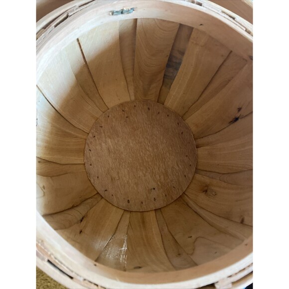 Halloween Basket with Hand painted lid Leather hinge Artist signed Pat Namet - Picture 5 of 5